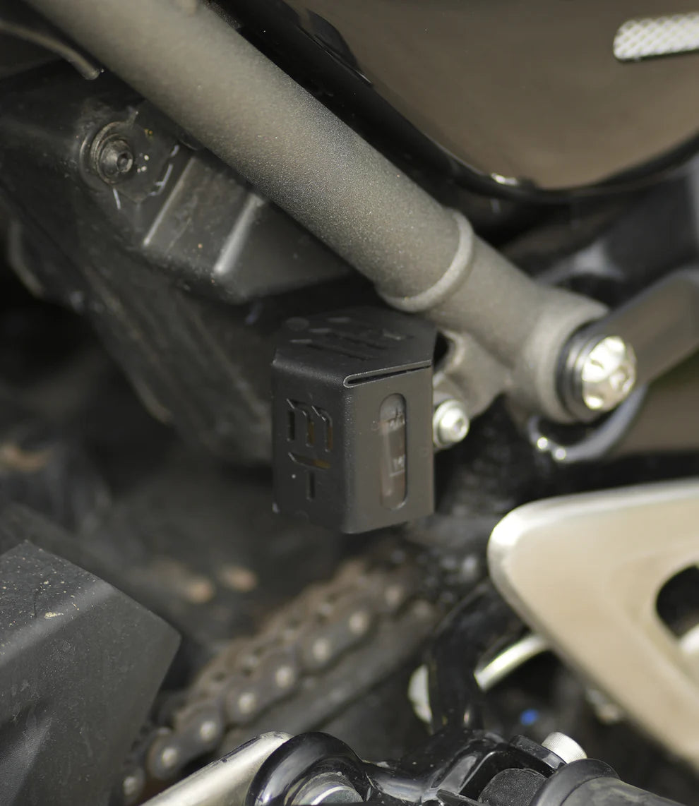 Moto Torque - RESERVOIR OIL GUARD FOR TRIUMPH SPEED 400