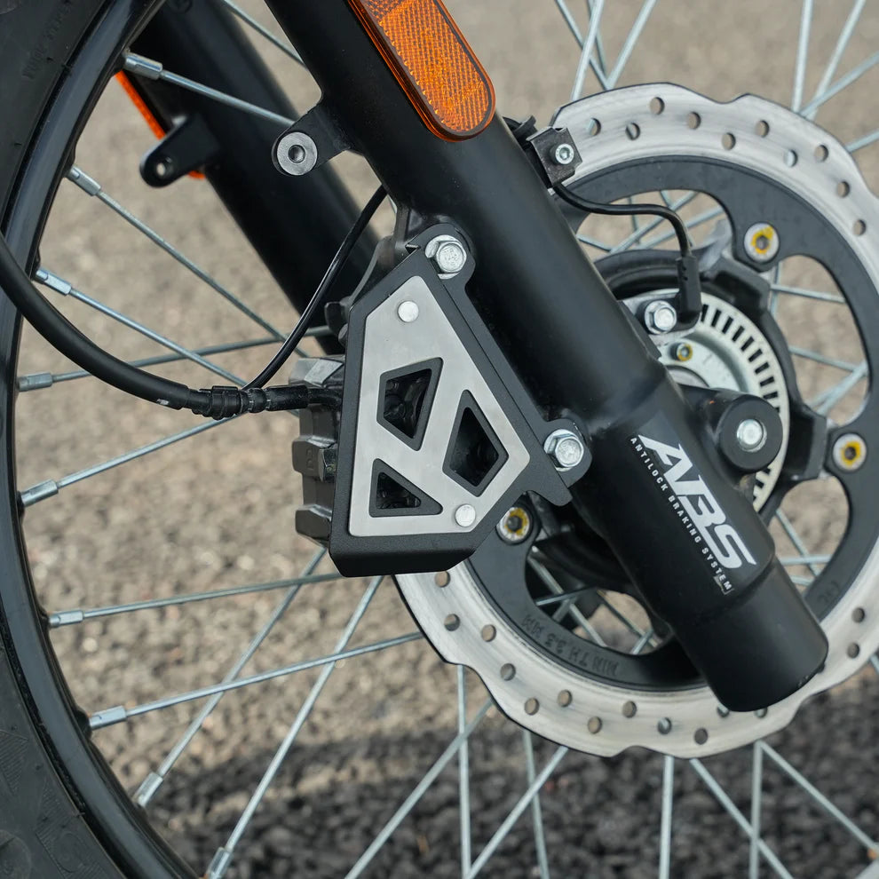 Moto Torque - FRONT CALIPAR GUARD BLACK FOR XPULSE 210