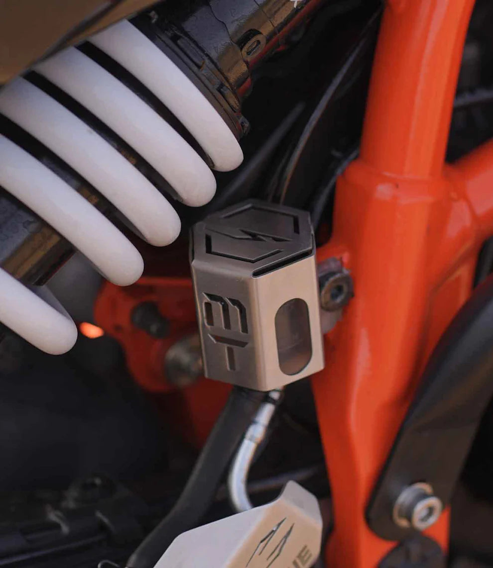 Moto Torque - Reservoir Guard (SS) for Duke 250/390 Gen-3
