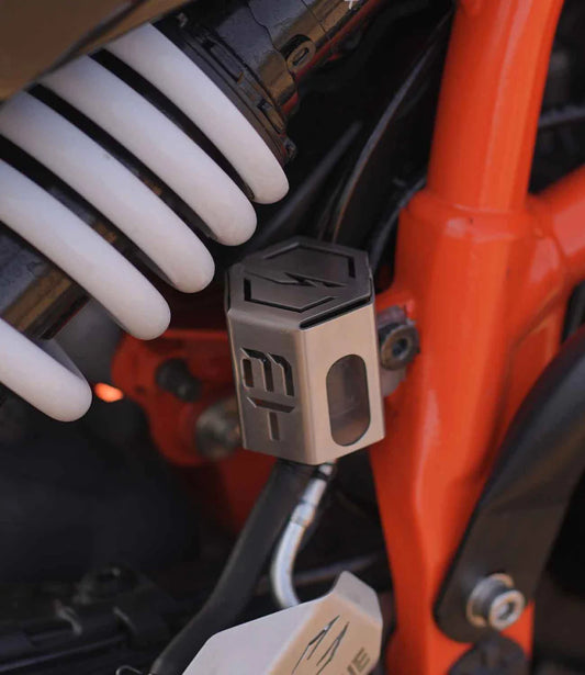 Moto Torque - Reservoir Guard (SS) for Duke 250/390 Gen-3