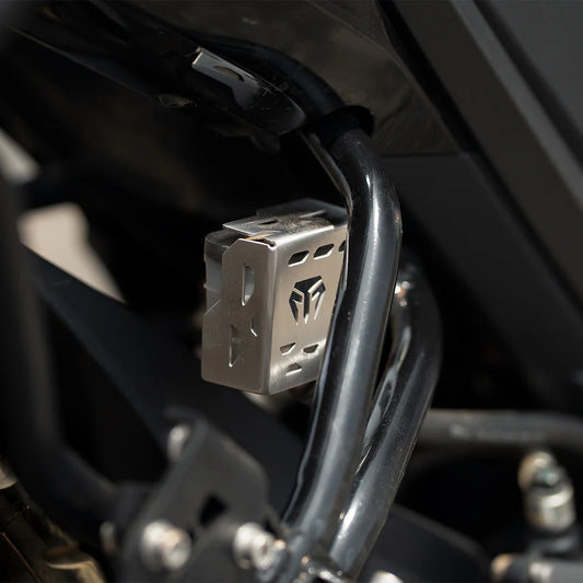 Moto Torque - RESERVOIR OIL GUARD FOR HONDA CB 200X (SS)